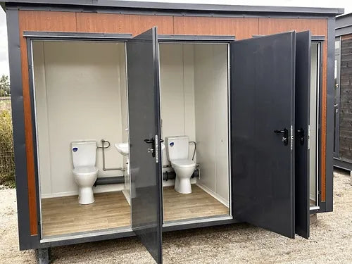 Sanitärcontainer-Pavillon mit drei Kabinen (Ref: S2103)